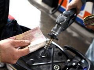 4 doanh nghiệp đầu mối đề nghị tăng giá xăng dầu